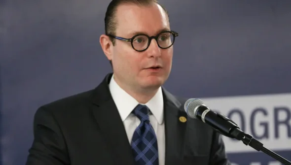 Zanin pede parecer da PGR e AGU sobre ação do PSD por 2º turno no Rio