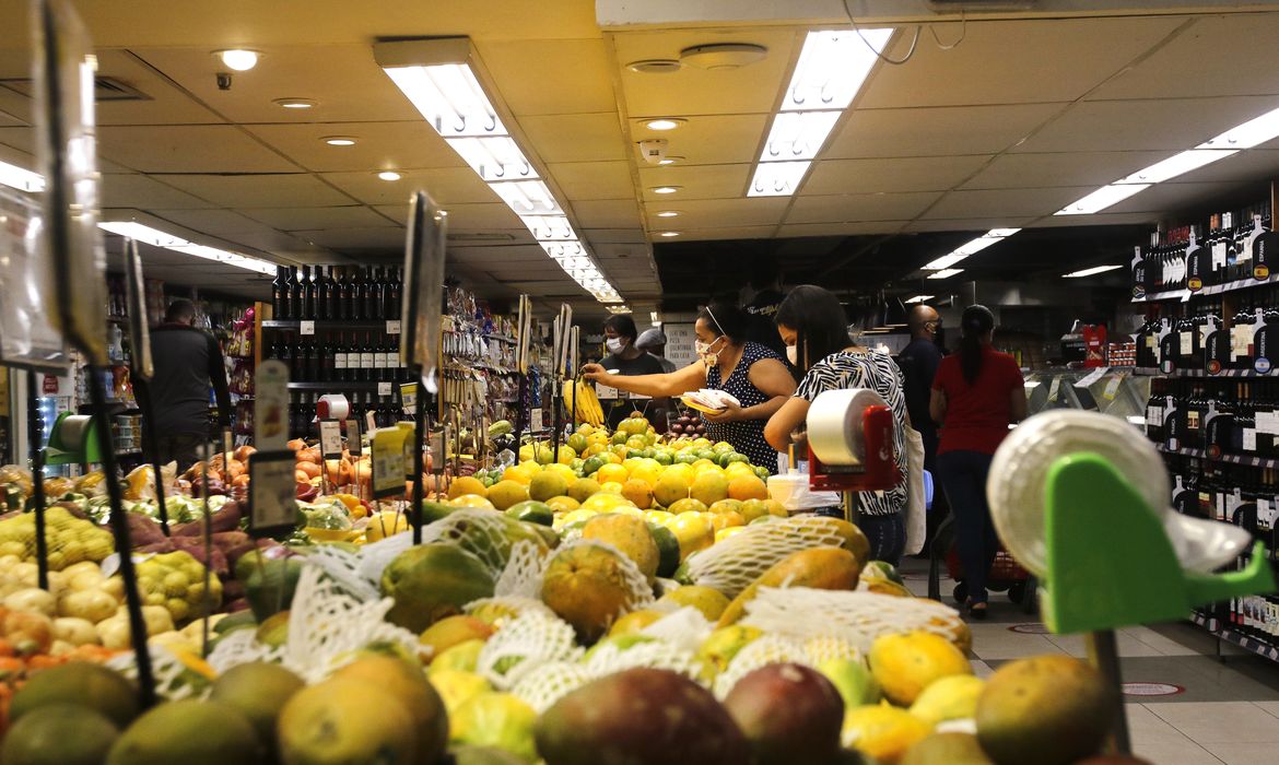 OAB Barro Preto - INPC, inflação que corrige salários, acumula 4,29% em 12 meses