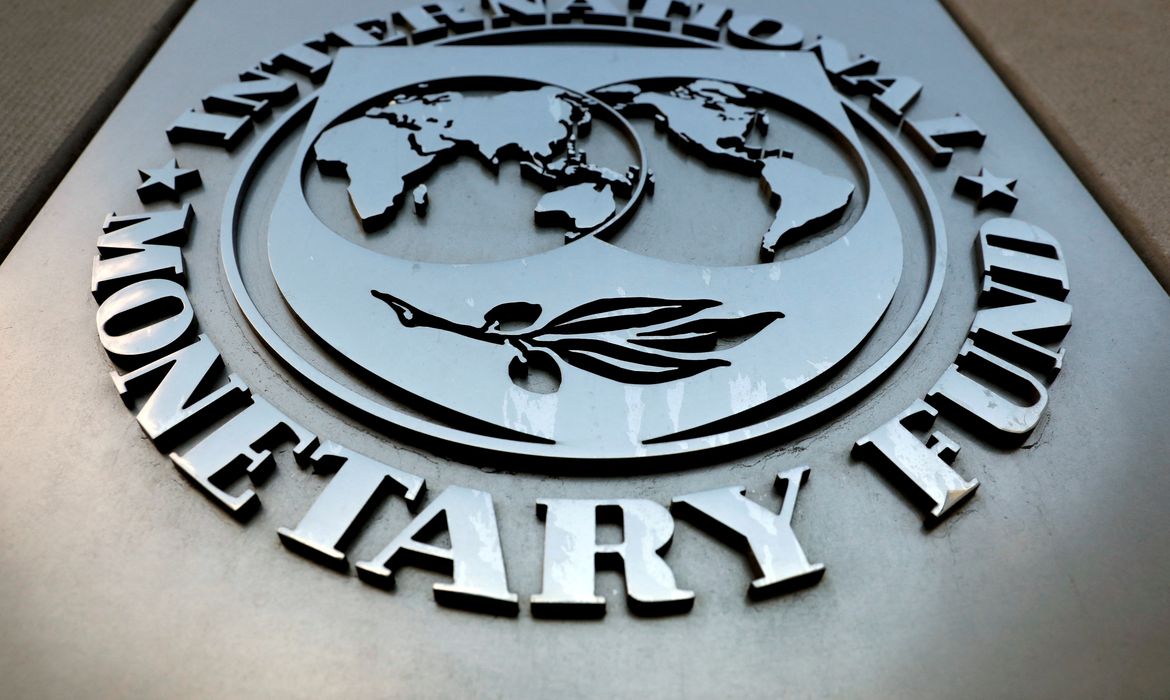 OAB Barro Preto - FMI prevê crescimento de 2,2% do PIB do Brasil em 2026