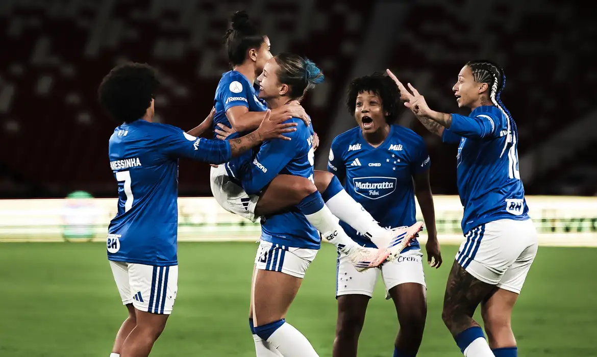OAB Barro Preto - Libertadores Feminina: Cruzeiro resiste à altitude e vence na estreia