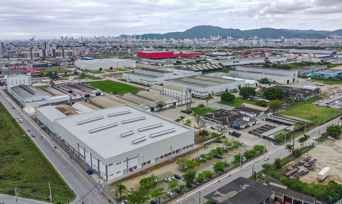 OAB Barro Preto - Indústria aponta juros altos como principal barreira ao crédito