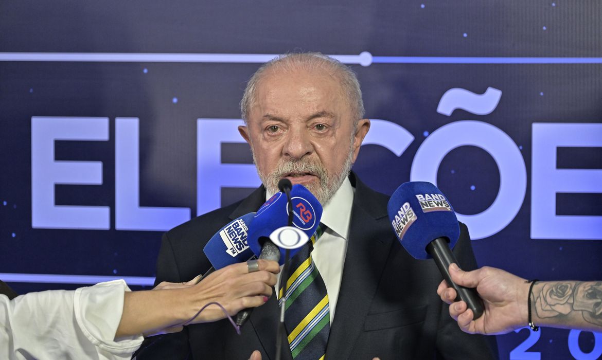 OAB Barro Preto - TSE: Lula autoriza quebra de sigilo bancário se Flávio fizer o mesmo