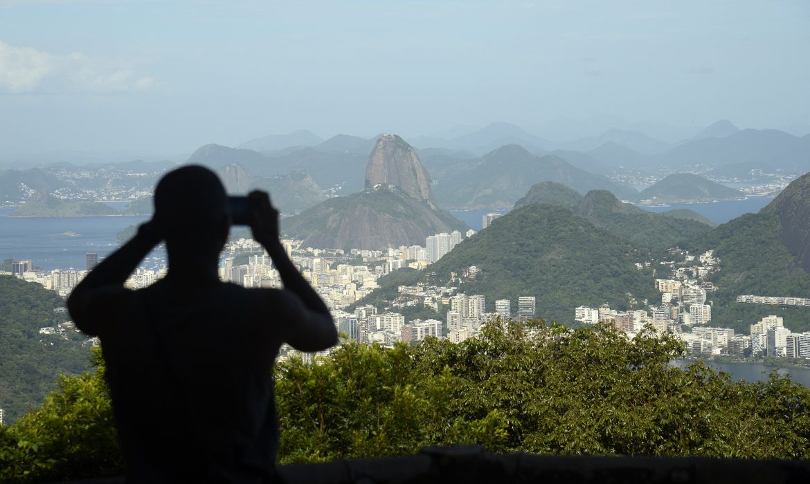 OAB Barro Preto - PM do Rio reforça policiamento para o feriado de segunda-feira