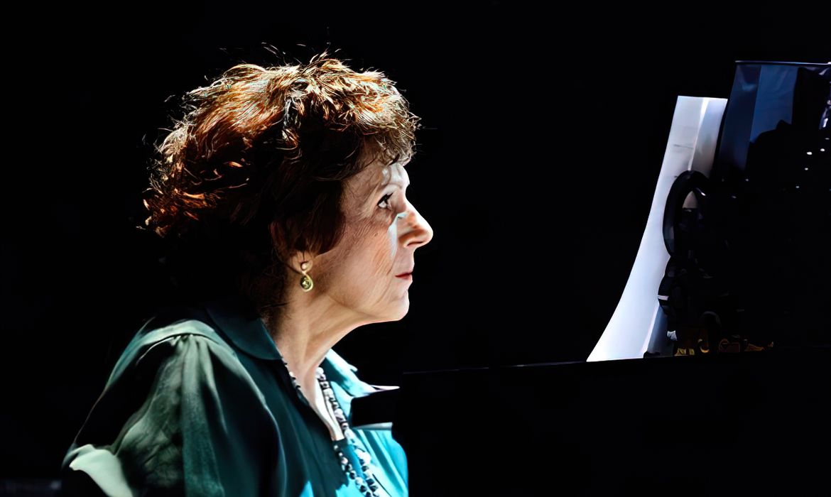 OAB Barro Preto - Pianista Estela Caldi apresenta projeto “Schubertíade” na Rádio MEC