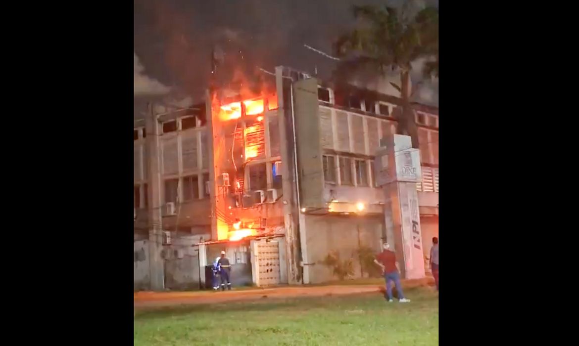 OAB Barro Preto - AGU cria força-tarefa para atuar em caso de incêndio na UFPE