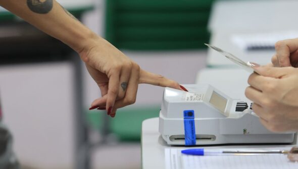 Lula cresce em número de votos em todos os estados; Flávio recua em 6