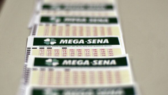 Mega-Sena sorteia prêmio acumulado em R$ 170 milhões neste domingo