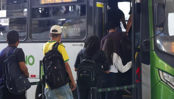 Prefeituras e estados devem garantir transporte gratuito no 2° turno