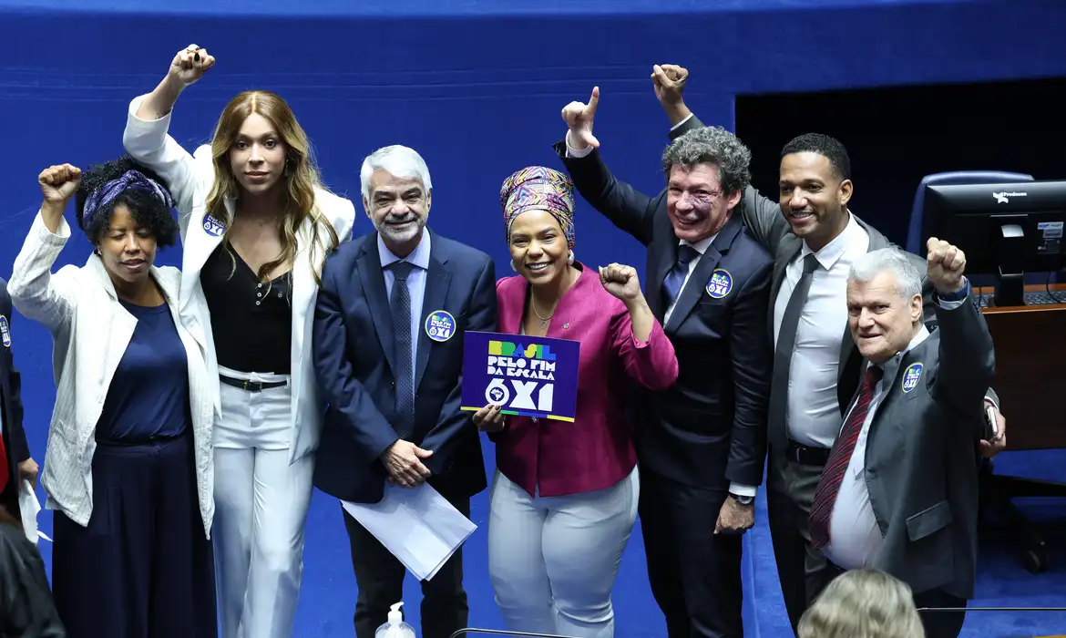 OAB Barro Preto - CUT elogia fim da “massacrante” 6×1; CNI quer revisar PEC aprovada