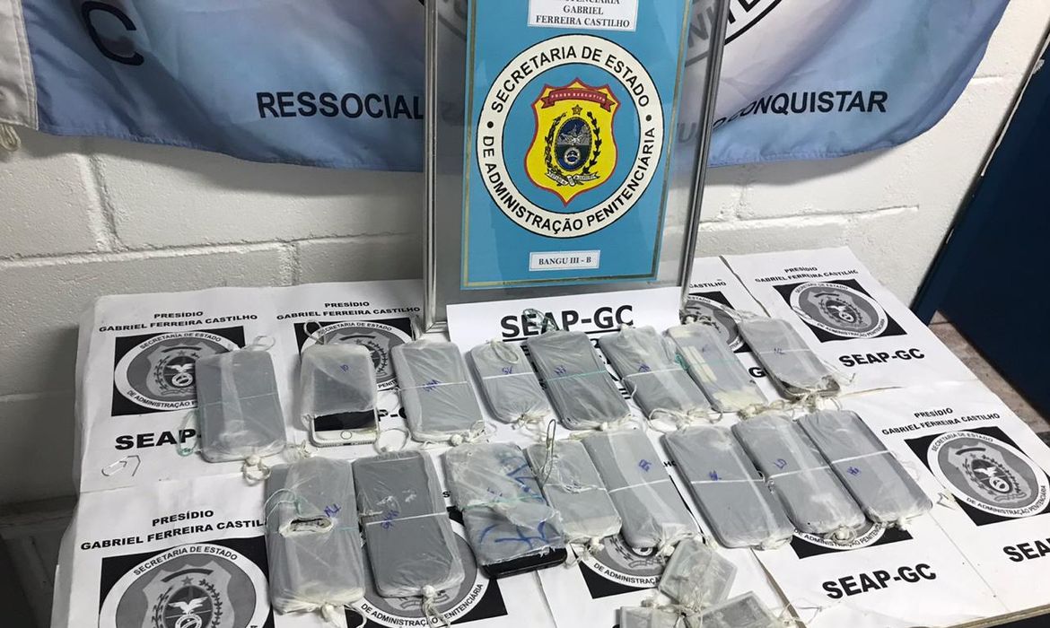 OAB Barro Preto - Governo cria programa nacional para bloquear celulares em presídios